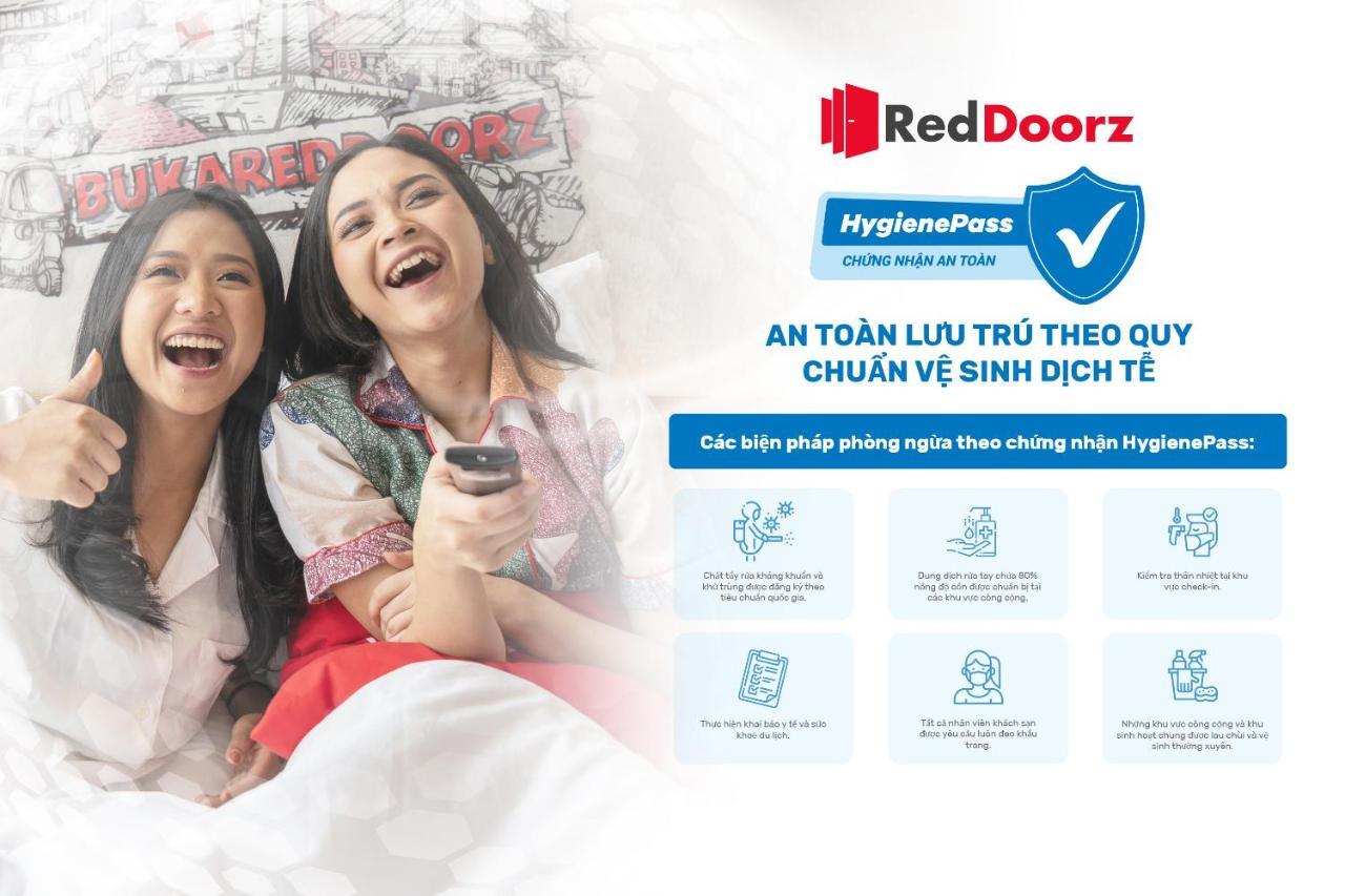 Reddoorz Near Tan Huong Market 2 Хошимін Екстер'єр фото