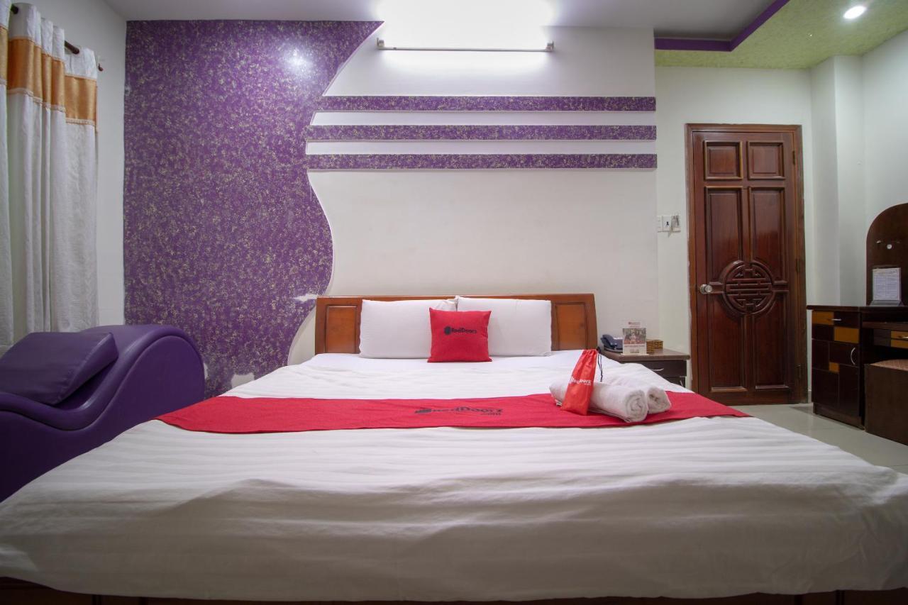 Reddoorz Near Tan Huong Market 2 Хошимін Екстер'єр фото